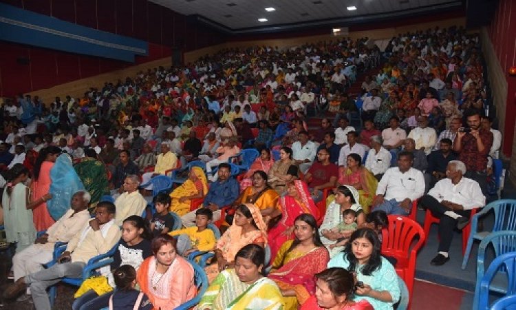 NEWS: यादव समाज का युवक-युवती परिचय सम्मेलन सम्पन्न, 300 से ज्यादा प्रत्याशी मंच पर पहुंचे, दिया अपना परिचय, पढ़े खबर