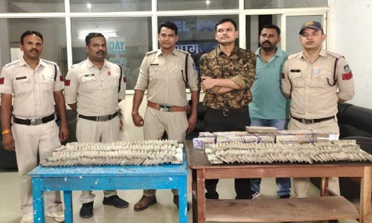 BIG NEWS: आचार संहिता, कार में एक करोड़ से ज्यादा की नगदी, और कई किलों चांदी, चैकिंग में मंदसौर पुलिस ने की जप्त, अब आयकर विभाग तक पहुंची सुचना, वाहन मालिक कौन...! पढ़े खबर