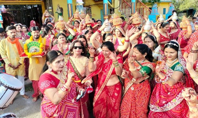 NEWS : बैंड-बाजे के साथ नगर भ्रमण पर निकले ठाकुर जी, भक्तों को दिए दर्शन, कलश यात्रा का हुआ स्वागत, नानी बाई का मायरा कथा का शंखनाद, पढ़े खबर