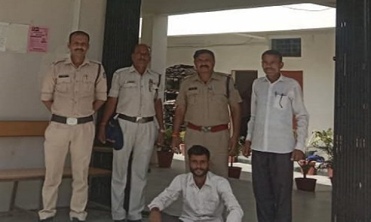 BIG NEWS : मारपीट मामला, आरोपी न्यायालय में नहीं हुआ पेश, और हो गया फरार, प्रकरण कैंट थाने का, अब आरोपी चढ़ा मनासा पुलिस के हत्थे, पढ़े खबर