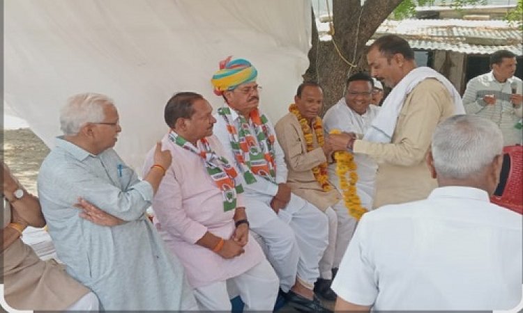 BIG NEWS: राजस्थान के पूर्व कैबिनेट मंत्री का जावद विधानसभा में तूफानी जनसंपर्क, उदयलाल आंजना बोले- पुलिसिया लूटपाट और भ्रष्टाचार से मुक्ति चाहते हो, तो दिलीप गुर्जर को जीताओं, इंडिया गठबंधन पर अनिल चौरसिया ने कहीं ये बात, पढ़े खबर
