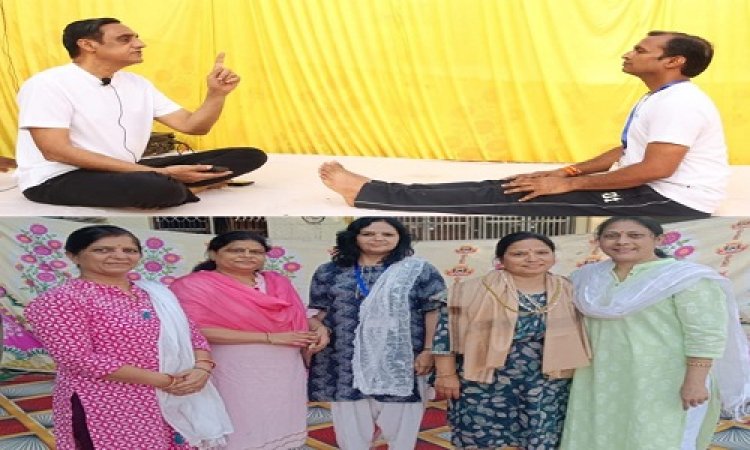 NEWS : पत्रकार स्व. गोपाल खण्डेलवाल की स्मृति, पांच दिवसीय योग शिविर का समापन, सूर्य नमस्कार और ध्यान मुद्रा सहित ये अभ्यास करवाएं, डॉ. जैन बोले- दिनचर्या में योग को भी अपनाएं, पढ़े खबर