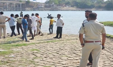 BIG BREAKING : नदी में नहाने गया युवक, फिर अचानक समाया गहराई में, और हो गई अकाल मौत, सीतामऊ पुलिस और गोताखोर मौके पर, शव निकला पानी से बाहर, पढ़े खबर