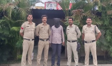 BIG NEWS : बाइक पर मादक पदार्थ की तस्करी, सुचना पर दलौदा पुलिस की यहां दबिश, फिर नशे की बड़ी खेप जप्त, मदंसौर का आरोपी सुरेश गिरफ्तार, पढ़े खबर