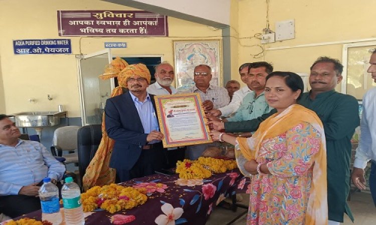 NEWS : 34 वर्षो तक की शासकीय सेवा, शा.उ.मा. विद्यालय पालसोड़ा के प्राचार्य महेंद्र कुमार पाटनी हुए सेवानिवृत्त, विदाई समारोह संपन्न, जिला शिक्षा अधिकारी बोले- अनुभवी व्यक्ति की सेवानिवृत्ति से विभाग को नुकसान, पढ़े खबर