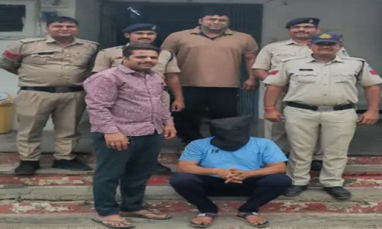 BIG NEWS : जहरीली शराब कांड मामला, पिपलियामंडी पुलिस के हत्थे चढ़ा फरार आरोपी, इतना इनाम था घोषित, यहां दबिश के बाद पुलिस को मिली सफलता, पढ़े खबर