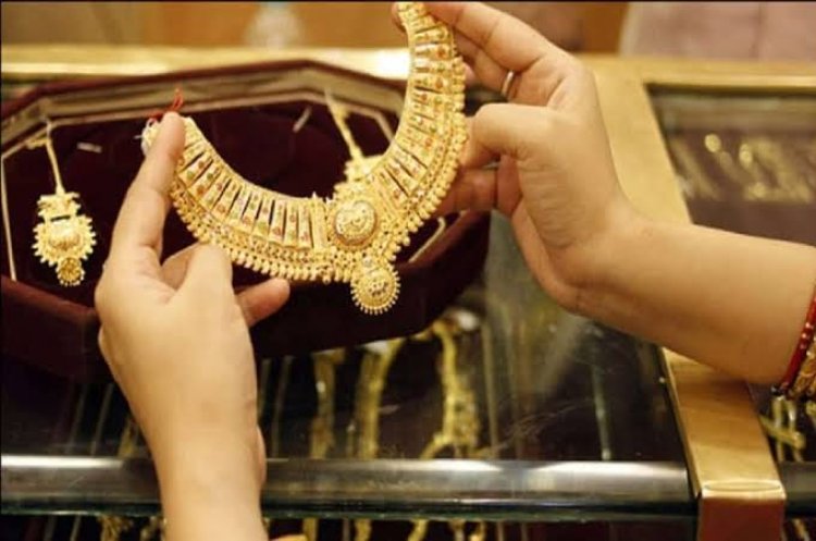 GOLD-SILVER PRICE TODAY : सोने के दाम घटे, तो चांदी भी हुई सस्ती, बड़े शहरों के ताजा रेट आएं सामने, क्लिक करें और देखें