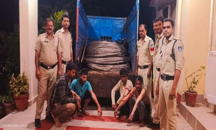 NEWS : जीरन पुलिस ने किया अंतर्राज्यीय चोर गिरोह का पर्दाफाश, एल्युमीनियम वायर जप्त, निम्बाहेड़ा के आरोपी गिरफ्तार, पढ़े खबर