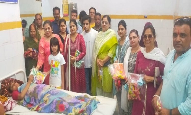 NEWS : आराध्या वेलफेयर सोसायटी ने किया बेटियों को जन्म देने वाली माताओं का सम्मान, एडवोकेट मीनू लालवानी ने कहां- बेटों का उत्सव मनाओं, पर बेटियों को भी बचाओं, पढ़े खबर