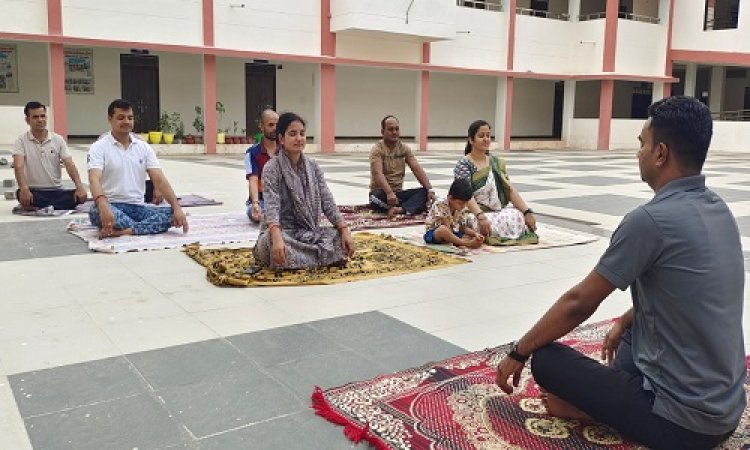 NEWS : अंतर्राष्ट्रीय योग दिवस, जीरन शासकीय महाविद्यालय में किया योग एवं प्राणायाम, स्वस्थ रहने का दिया संदेश, पढ़े खबर