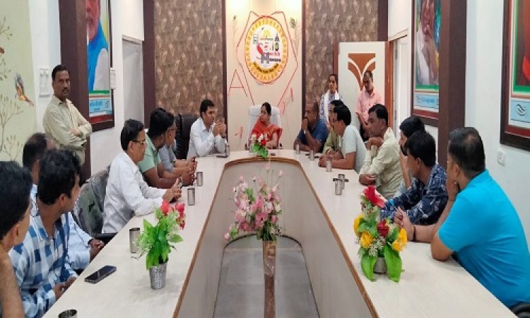 NEWS : ब्लड ग्रुपिंग अभियान, मनासा नगर परिषद कार्यालय में बैठक संपन्न, एसडीएम और सामाजिक संस्थाओं के बीच बातचीत, दिया ये आश्वासन, क्या 28 जून को नीमच रचेगा इतिहास, पढ़े मनीष जोलान्या की खबर