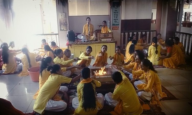 NEWS : 5 दिवसीय प्रशिक्षण शिविर में 105 कन्या बनी सहभागी, बुराइयों को मिटाने के लिए दिए आहुतियां, प्रतिभा का प्रदर्शन भी, अब इस दिन होगा पौधों का वितरण, पढ़े खबर