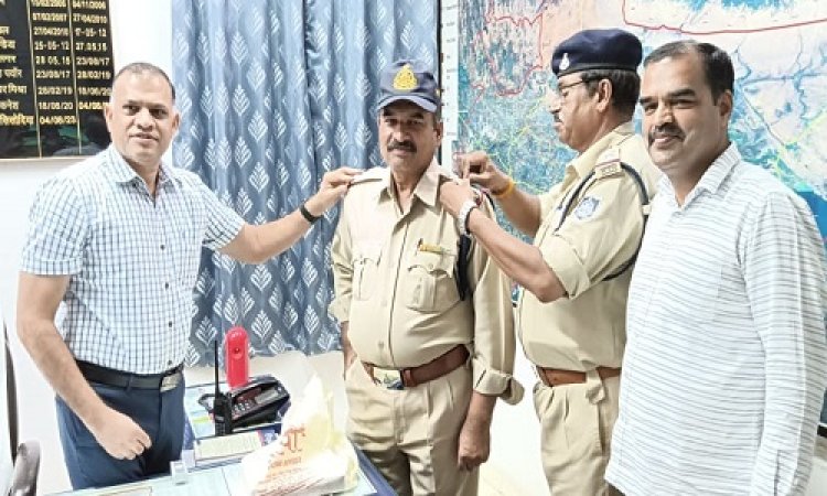 BIG NEWS : B.L. चौहान के कंधों पर चमका एक और सितारा, पदोन्नति के बाद कहलाएंगे सब इंस्पेक्टर, कुछ ऐसा है इनकी पुलिसिंग का सफर...! पढ़े खबर