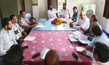 NEWS : मनासा महाविद्यालय में जनभागीदारी समिति की बैठक संपन्न, छात्र-छात्राओं को मिलेगी ये नई सुविधा, विधायक मारु बोले- कौशल विकास के पाठ्यक्रम अतिशीघ्र होंगे शुरू, पढ़े खबर