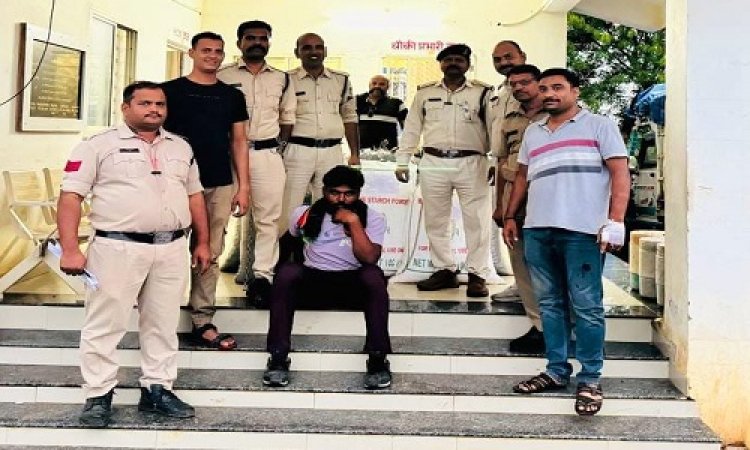 BIG NEWS : पिकअप में मादक पदार्थ की तस्करी, सुचना पर सरवानिया चौकी पुलिस ने घेरा, डोडाचूरा की बड़ी खैप जप्त, तो आरोपी भी गिरफ्तार, आखिर कौन है मनासा क्षेत्र का गोरीशंकर, पढ़े खबर