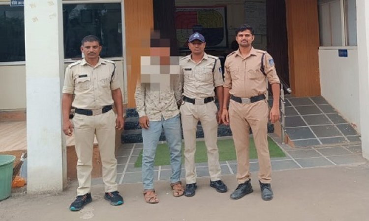 BIG NEWS : तीन मकानों में एक साथ चोरी, फिर शिकायत पहुंची सीतामऊ थाने, और एक्शन में आई पुलिस, कुछ ही दिनों में कर डाली प्रभावी कार्यवाही, घटना का खुलासा, आरोपी सूरज भी गिरफ्तार, पढ़े खबर