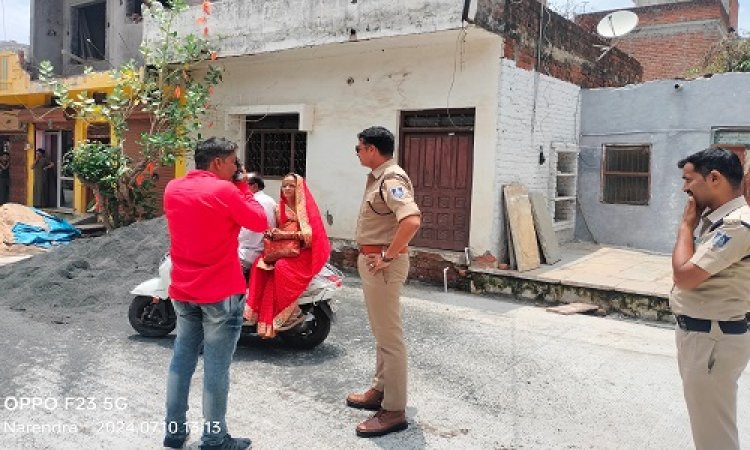 BIG NEWS : मकान से आई गंध, तो कॉलोनी में फैली सनसनी, फिर पिपलियामंडी चौकी पुलिस मौके पर, दरवाजे का ताला खोलते ही सामने दिखी ये...! पढ़े नरेंद्र राठौर की खबर