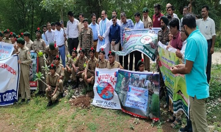 NEWS : एक पेड़ मां के नाम अभियान, नीमच के पीजी कॉलेज में वृहद वृक्षारोपण का आयोजन संपन्न, लगाएं सैकड़ों पौधे, सहेजने का लिया संकल्प, पढ़े खबर