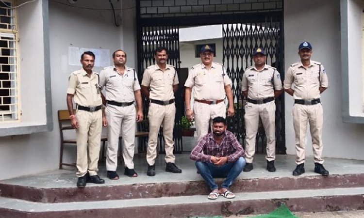 BIG NEWS : मादक पदार्थ तस्करी मामला, सुचना पर मनासा पुलिस की बड़ी कार्यवाही, फरार आरोपी दिनेश चढ़ा हत्थे, हजारों का इनाम था घोषित, पढ़े खबर