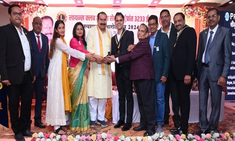 NEWS : लायंस क्लब नीमच सेंट्रल का शपथ विधि समारोह संपन्न, नीमच की बेटी रश्मि गुप्ता की अभिनव सौगात सबसे अलग, विधायक परिहार बोले- पीड़ित मानवता की सेवा ही राष्ट्र की सच्ची सेवा, पढ़े खबर