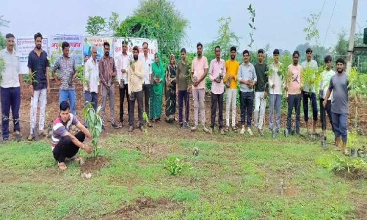 NEWS : एक पेड़ मां के नाम अभियान, ऊंचेड गौशाला में इन्होंने किया पौधा रोपण, अब सहेजने का लिया संकल्प, पढ़े खबर