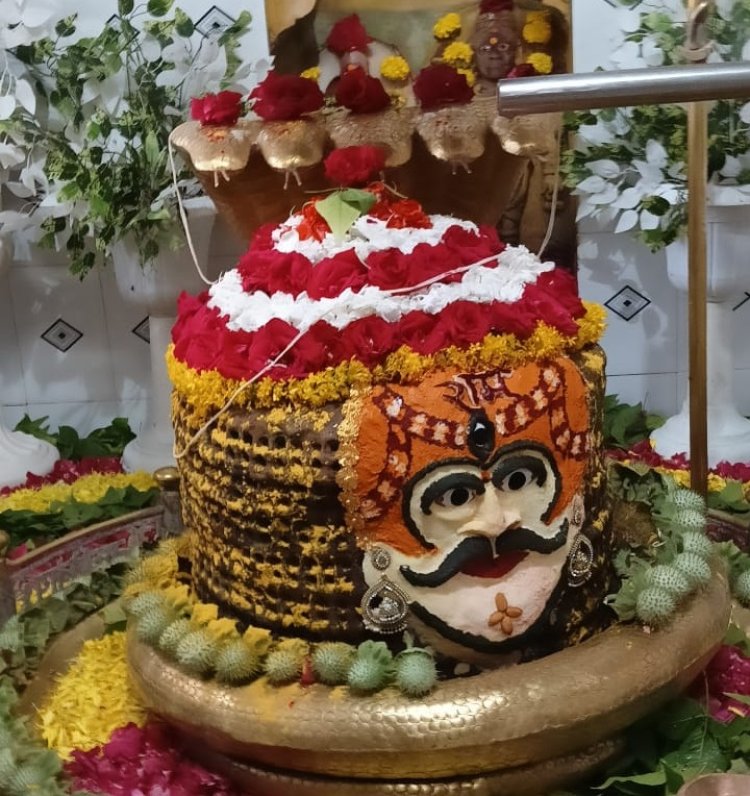 NEWS : सावन का दूसरा सोमवार, अमृतेश्वर महादेव मंदिर पहुंचे भक्त, चढ़ाया जल और बेलपत्र, की कामना, पढ़े खबर