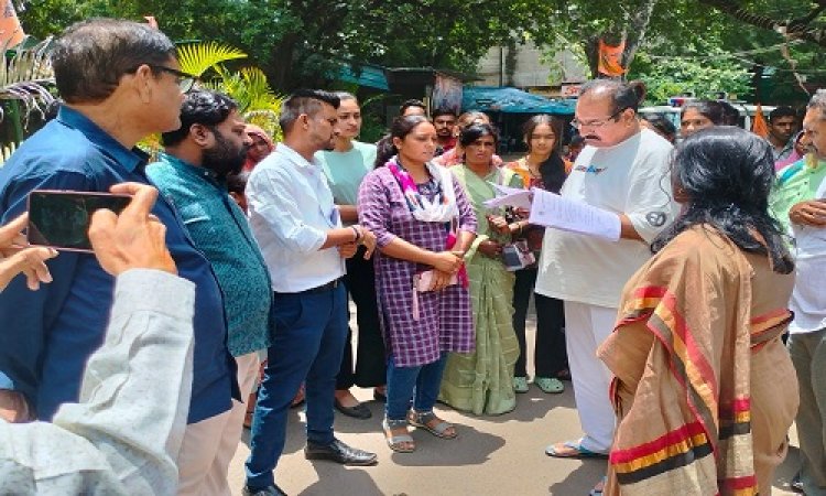 NEWS : अपने बच्चों के भविष्य की चिंता, बाछड़ा समुदाय की महिलाएं पहुंची कलेक्टर कार्यालय, लगाई मदद की गुहार, इनके नाम से जाति प्रमाण पत्र बनाने की मांग, पढ़े खबर