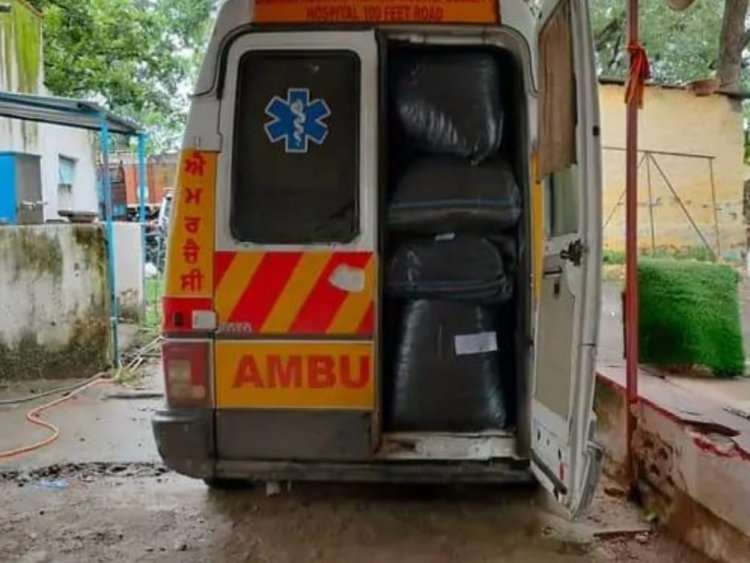 NEWS: एम्बुलेंस में मादक पदार्थ की तस्करी, सुचना पर रावतभाटा पुलिस की कार्यवाही, डोडाचूरा की बड़ी खेप जप्त, आरोपी हुआ गायब, आखिर कहां से कहां हो रही थी स्मगलिंग, पढ़े खबर