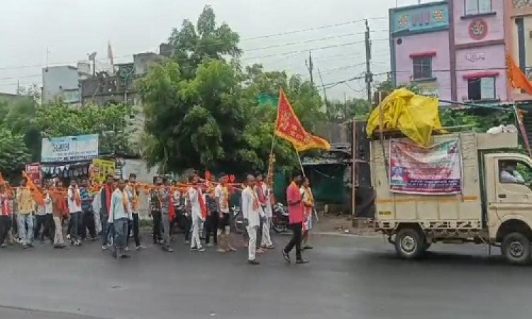 NEWS : महागढ़ गांव से नीलकंठ महादेव तक निकाली सातवी कावड़ यात्रा, सैकड़ों भक्त हुए शामिल, बाबा का कुछ यूं किया जलाभिषेक, पढ़े खबर