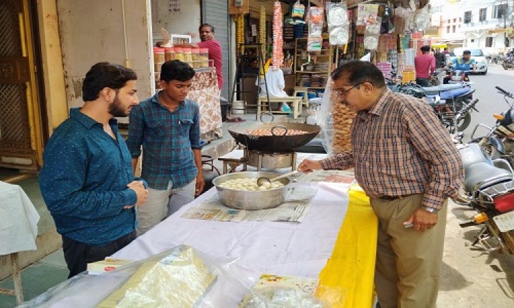 BIG NEWS : खाद्य विभाग की टीम पहुंची नीमच की इन दुकानों पर, पदार्थों के लिए नमूने, जांच के बाद रिपोर्ट का इंतजार, फिर होगी बड़ी कार्यवाही, पढ़े खबर