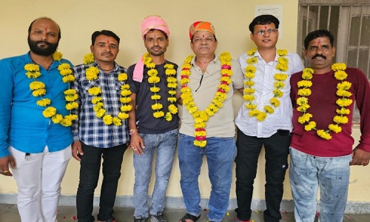 NEWS : प्रेस क्लब मनासा के चुनाव सम्पन्न, नवीन कार्यकारिणी का गठन, विजयवर्गीय अध्यक्ष, तो कनेरिया बने सचिव, इन्हें भी मिली बड़ी जिम्मेदारी, पढ़े मनीष जोलान्या की खबर