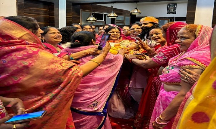 NEWS : महिलाओं ने मनाया श्री कृष्ण जन्माष्टमी महोत्सव, लड्डू गोपाल को झुलाया, एक से बढ़कर एक भजनों की प्रस्तुति, पढ़े खबर