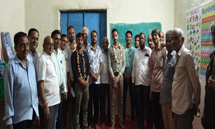 NEWS : पोरवाल युवा संगठन रामपुरा की बैठक संपन्न, मजावदीया बने अध्यक्षम, तो चौधरी को भी मिली बड़ी जिम्मेदारी, पढ़े रुपेश सारू की खबर