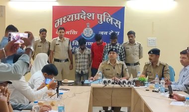 BIG BREAKING : मनासा पुलिस को मिली बड़ी सफलता, अन्तर्राज्जीय वाहन चोर गिरोह का पर्दाफाश, 13 लाख रुपए की 15 से ज्यादा बाइक जप्त, नीमच जिले के चार आरोपी गिरफ्तार, अब इनकी तलाश, पढ़े खबर 