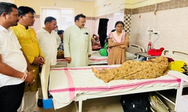 BIG NEWS : चीताखेड़ा बैंक लूट कांड, पूर्व सांसद ने ली पीड़ितों की जानकारी, तो घायलों से मिलने पहुंचे कांग्रेस नेता तरूण बाहेती, लगाया बड़ा आरोप, शर्म की बात, सत्ता दल के नेता और विधायक... पढ़े खबर