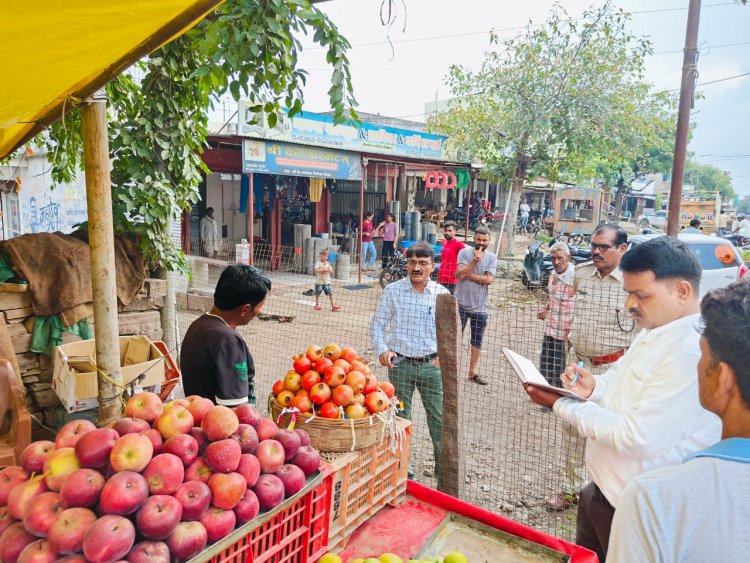 NEWS- सिंगोली तहसीलदार पहुँचे नगर मे,हटवाया फुटपाथ से अवैध अतिक्रमण, साथ दी ये सख्त चेतावनी, पढ़े आजाद नीलगर की खबर