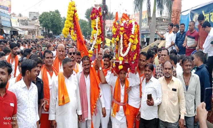 NEWS : मनासा से श्री चारभुजानाथ दर्शन के लिए 30 वीं पैदल यात्रा रवाना, 400 से अधिक भक्त हुए शामिल, पढ़े मनीष जोलान्या की खबर