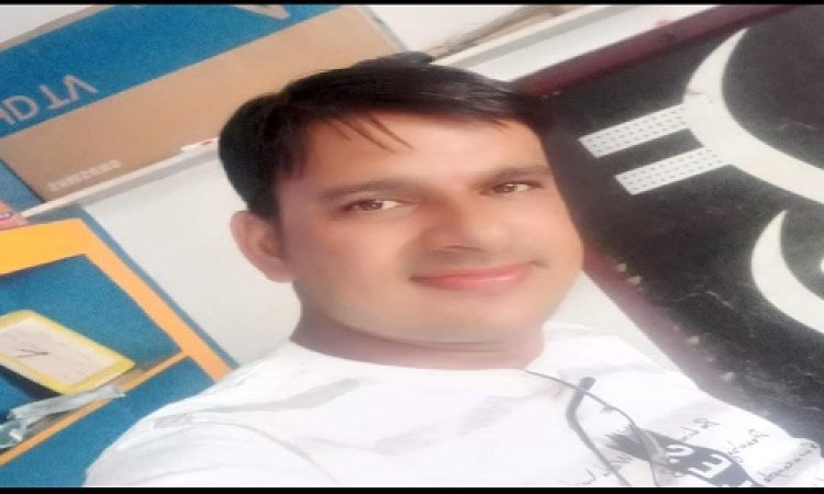 BIG NEWS : साड़ी का फंदा बनाया, और चमनलाल ने किया सुसाइड, कमरे का दरवाला खोलते ही मची चीख-पुकार, आखिर क्यों उठाया ये खौफनाक कदम, पिपलियामंडी पुलिस की जांच शुरू, पढ़े नरेंद्र राठौर की खबर