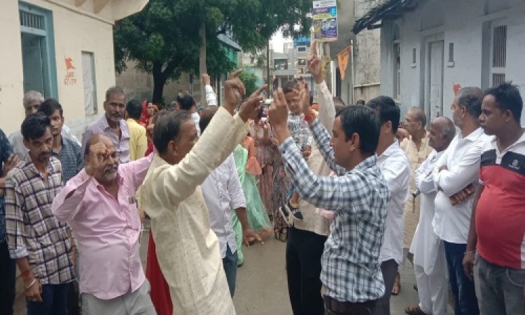 NEWS : सुरेखा सांवला के 11 उपवास की तपस्या पूरी, गांव के प्रमुख मार्गो से निकाला वरघोड़ा, पढ़े खबर