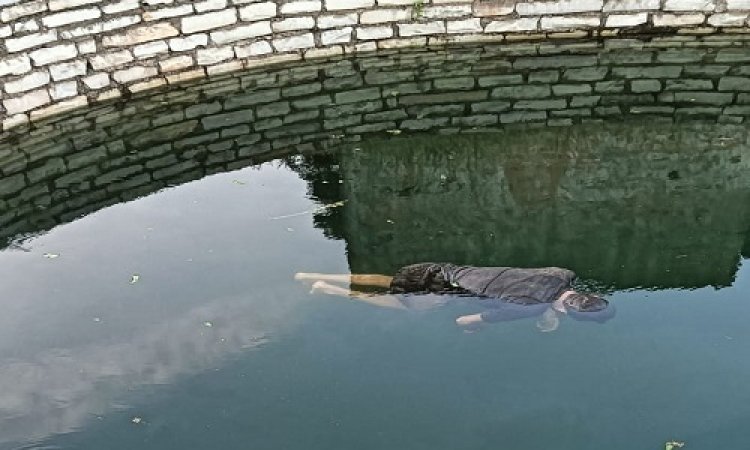 OMG ! कुएं में तैरती दिखी लाश, तो गांव में फैली सनसनी, फिर कुकड़ेश्वर पुलिस पहुंची मौके पर, अब जांच शुरू, आखिर कौन है भानपुरा का जगदीश, पढ़े मनीष जोलान्या की खबर