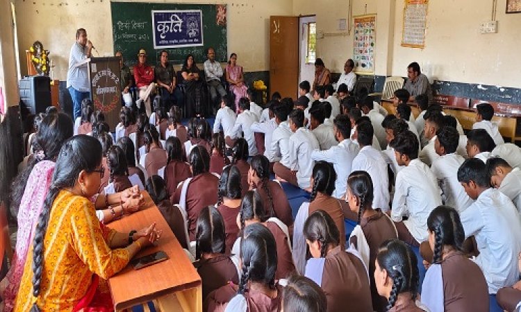 NEWS : शासकीय बालक उमावि क्रमांक- 2 में संस्था कृति ने मनाया हिंदी दिवस, विषय पर डाला प्रकाश, एडीएम लक्ष्मी गामड़ ने कहां- हिंदी हमारी राष्ट्र भाषा, इसका महत्व भी बहुत अधिक, पढ़े खबर
