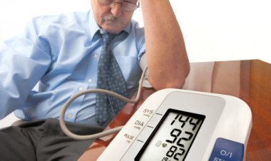 HEALTH NEWS : क्या आप भी है ब्लड प्रेशर के शिकार, तो हो जाये सावधान, भूल कर भी न करे इनका सेवन, वरना हो सकता है भारी नुकसान, क्या है उपाय पढ़े इस खबर में,