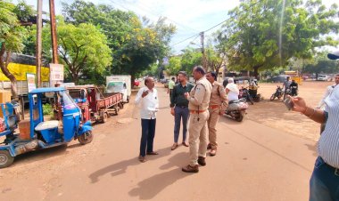 BREAKING NEWS - लम्बे समय से था वाहनों का जमावड़ा, चल रहे अवैधानिक रूप ट्रांसपोर्ट,तो की रहवासियों ने SP को शिकायत, फिर अमला पहुंचा दशहरा मैदान,चालानी कार्यवाही कर,किये 3 वाहन जप्त, साथ दी ये हिदायत, पढ़े खबर