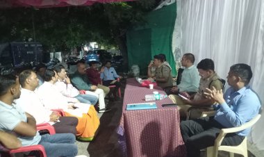 BIG NEWS : आ रहे त्यौहार,पुलिस प्रशासन अलर्ट मोड़ पर,मनासा में हुई ये अहम् बैठक,हो कोई अहम् सूचना,या हो अहम् सुझाव,तो दे जानकारी अधिकारियो को,देखे क्या कुछ खास रहा इस खबर में