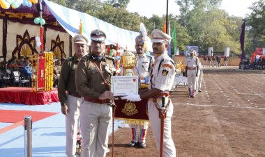 NEWS : CRPF नीमच में आज हुआ ये भव्य समारोह,जिसमे नव नियुक्त उपनिरीक्षक कैडेट्स हुए शामिल,अब ये तैयार देश सेवा को,पढ़े ये खबर