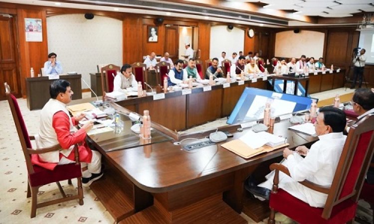 BIG NEWS : MP कैबिनेट की बैठक, सरकारी नौकरियों में महिलाओं को मिला तोहफा, तो मध्य प्रदेश में खुलेंगे नकद खाद विक्रय केंद्र, इन प्रस्तावों पर भी लगी मुहर, पढ़े खबर