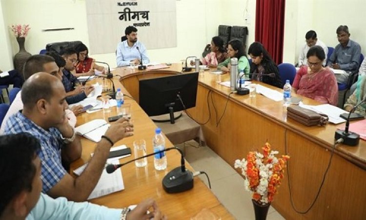 NEWS : ग्राम पंचायतों में जल चौपाल बुधवार को, जिला कलेक्टर हिमांशु चंद्रा ने बैठक में दिए निर्देश, बोले- ग्रामीणों से चर्चा कर, जल संरचनाओं के निर्माण स्थल करें चिन्हित, पढ़े खबर