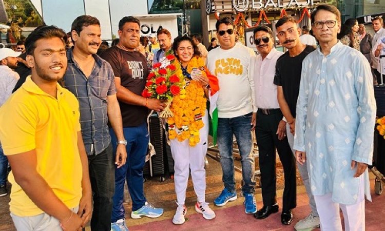 NEWS : उजबेकिस्तान में वर्ल्ड मिक्स्ड मार्शल आर्ट्स चैंपियनशिप, इंदौर की सुरभि सांखला ने लहराया परचम, कास्य पदक पर जमाया कब्जा, भारत का नाम कुछ यूं किया गौरवान्वित, पढ़े खबर