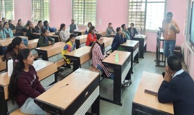 NEWS : जाजू कन्या महाविद्यालय में भारतीय ज्ञान परंपरा पर विभिन्न विधाएं आयोजित, छात्राओं ने कुछ यूं दिखाई अपनी कलां, और मारी बाजी, पढ़े खबर