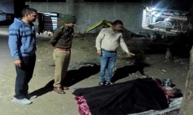 NEWS : कंपकपाती ठंड में निकले प्रशासनिक अधिकारी, जरूरतमंदों के पास पहुंचे, और किया ये बड़ा काम, अब मनासा में हर कोई कह रहा मान गए साहब...! पढ़े खबर